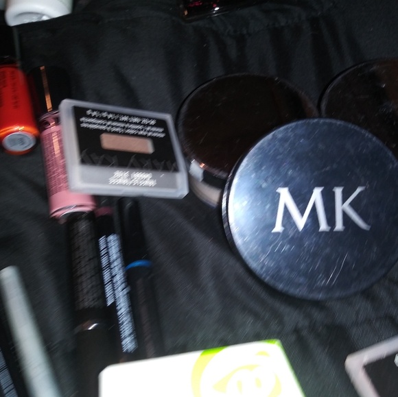 New Mary Kay makeup - Picture 2 of 8